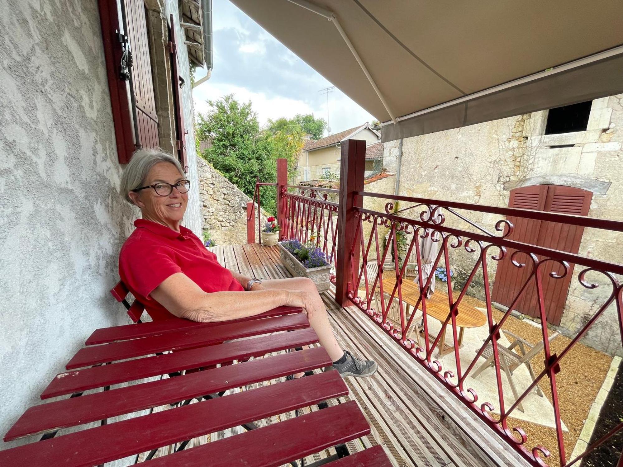 Au Pied Du Chateau Bourdeilles Bagian luar foto