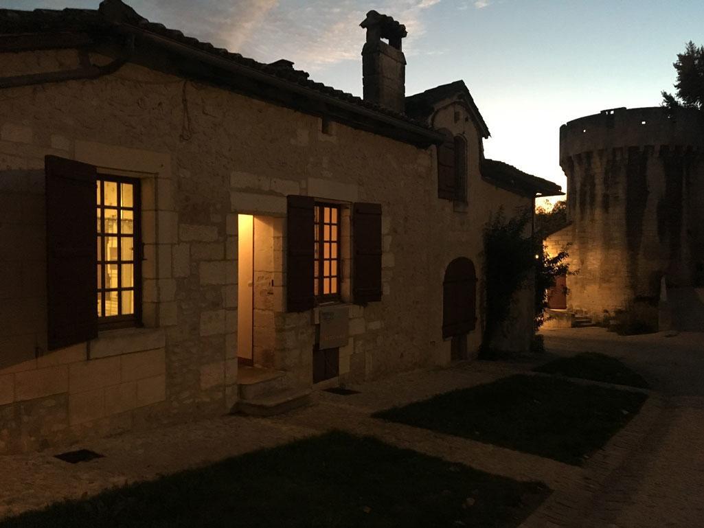 Au Pied Du Chateau Bourdeilles Bagian luar foto