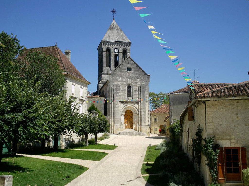 Au Pied Du Chateau Bourdeilles Bagian luar foto